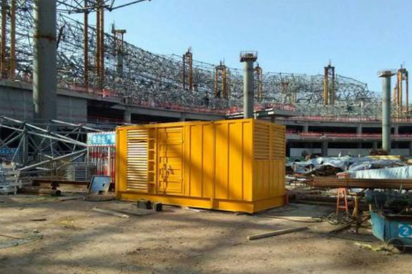 新市发电机出租如何判断空气滤清器是否需要更换？